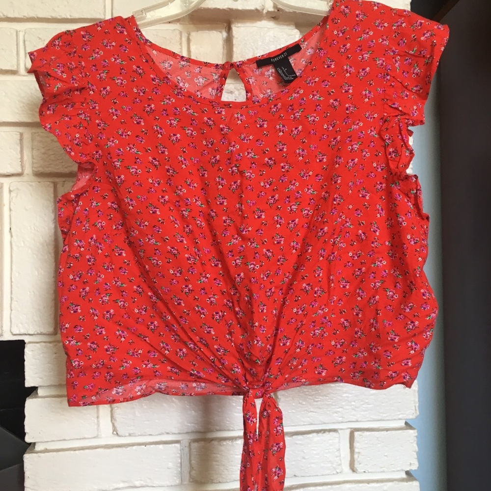 Floral Flutter Tie Crop Top 🌼Final Price 🌼
